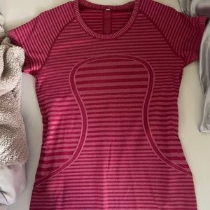 Lululemon Swiftly Tech size 6.